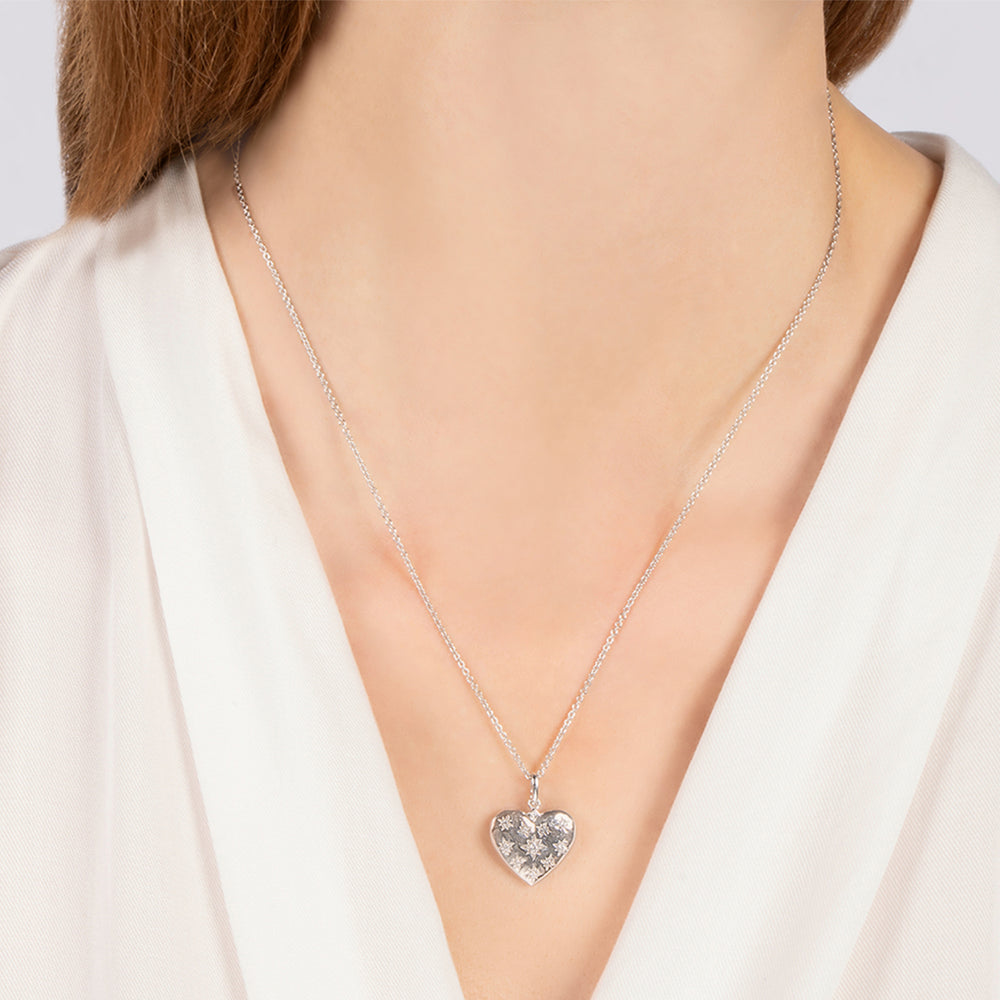 Hallmarkfinejewelry Superstar Heart Pendant in Sterling Silver with Diamond